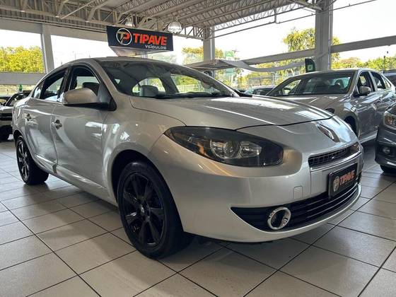 RENAULT FLUENCE 2.0 PRIVILÉGE 16V FLEX 4P AUTOMÁTICO